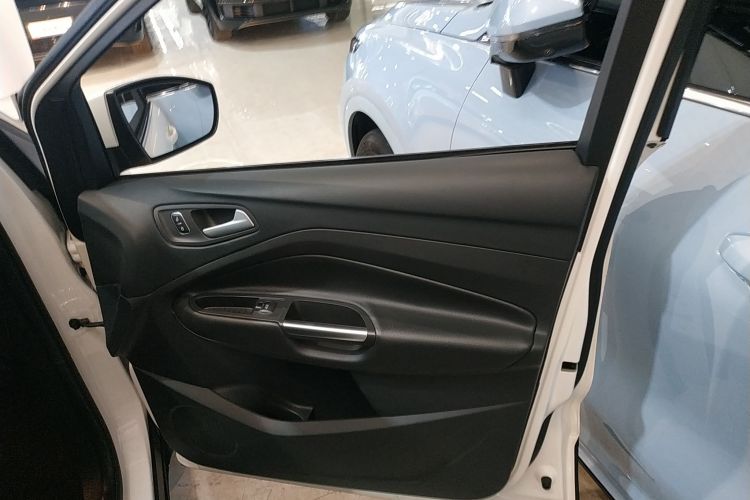 福特 翼虎 2017款 EcoBoost 180 两驱虎跃型中控内饰42