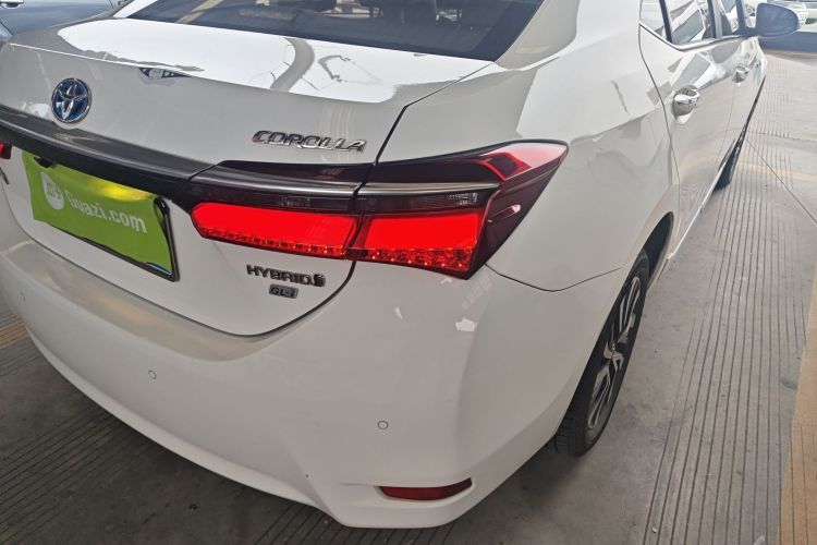 丰田 卡罗拉 2017款 改款双擎 1.8L E-CVT精英版车身外观9