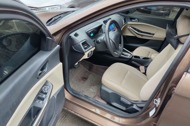 福特 福睿斯 2015款 1.5L 自动舒适型中控内饰20