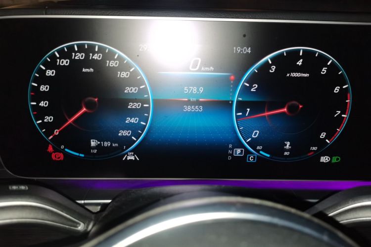 奔驰GLE 2022款 GLE 350 4MATIC 时尚型中控内饰14