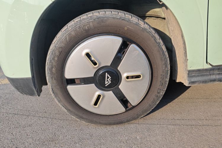 凌宝汽车 凌宝BOX 2022款 卓文君版车身外观6007