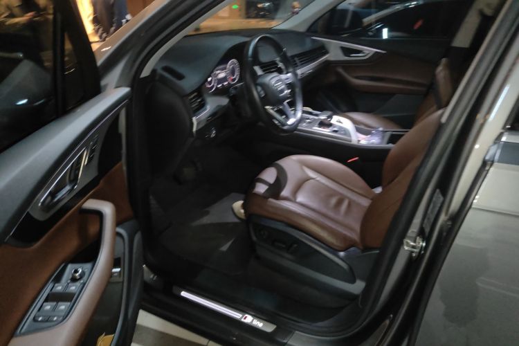 奥迪Q7 2016款 40 TFSI S line运动型中控内饰20