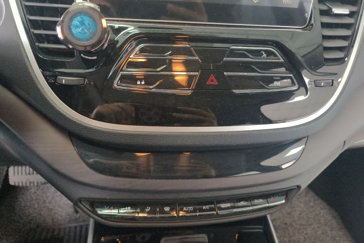 东南DX7 2020款 星跃 1.5T DCT尊贵版中控内饰16