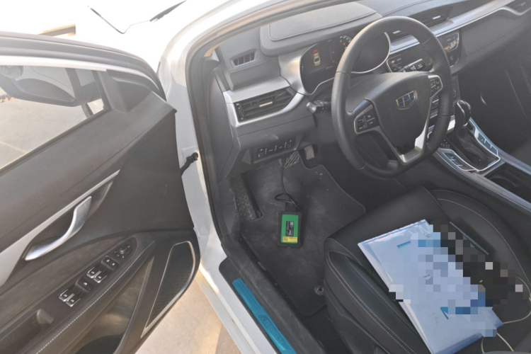 吉利汽车 帝豪 2018款 1.5L CVT向上互联版中控内饰7003