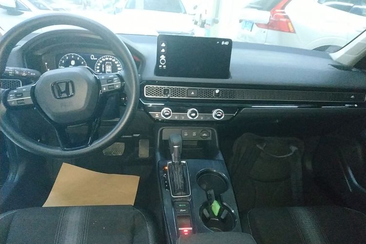 本田 思域 2025款 240TURBO CVT 智趣Plus中控内饰16