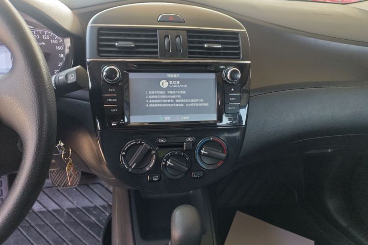 日产 骐达TIIDA 2014款 1.6L CVT舒适型中控内饰16