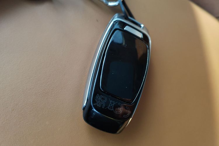 奥迪A8 2024款 A8L 50 TFSI quattro 臻选型中控内饰11