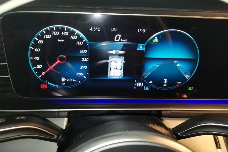 奔驰GLE轿跑 2020款 GLE 350 4MATIC 轿跑SUV 豪华型中控内饰14