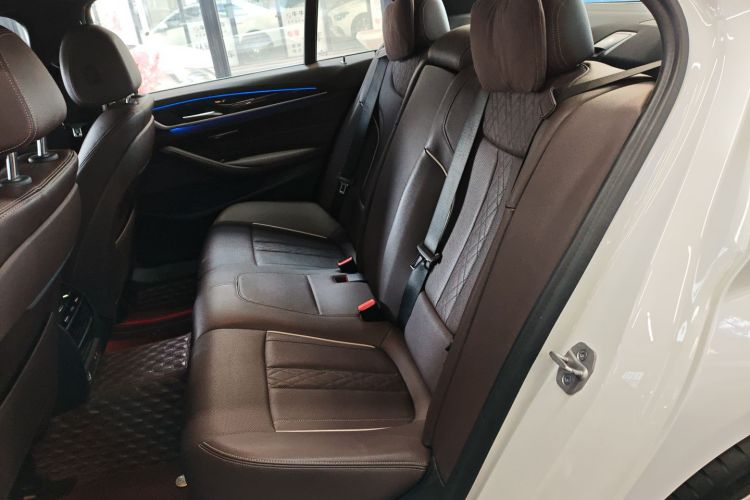 宝马5系 2021款 改款 525Li M运动套装中控内饰7004