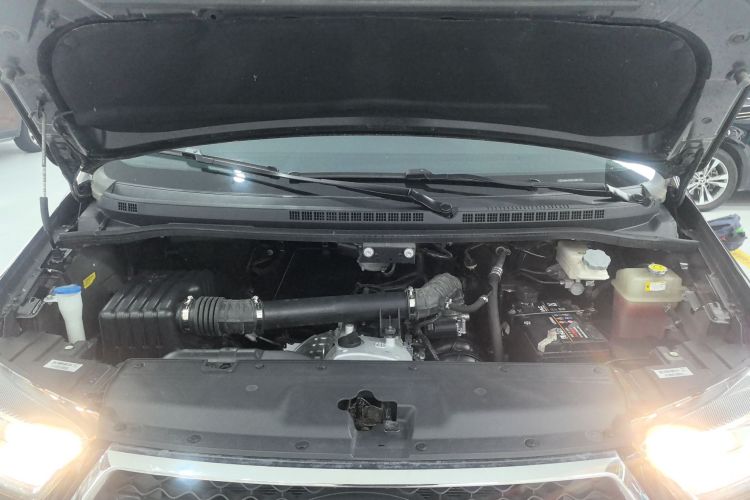 江淮瑞风 瑞风M4 2019款 商旅系列 2.0L 手动商务型 国VI机舱底盘24