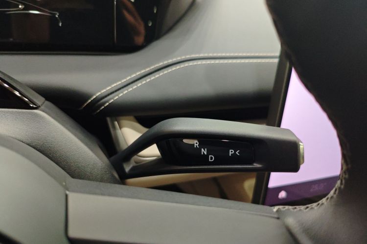 小米汽车 小米SU7 2024款 四驱超长续航高阶智驾Max版中控内饰18