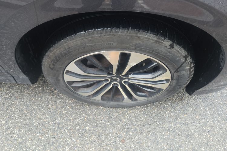 五菱汽车 五菱凯捷 2020款 1.5T CVT旗舰型车身外观10