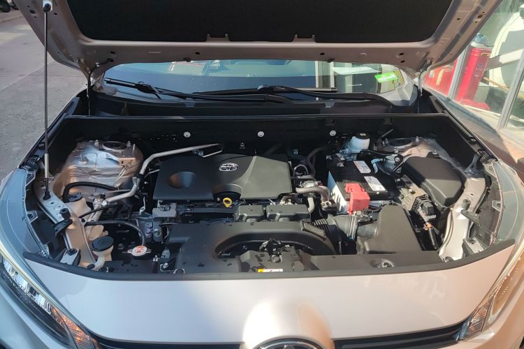 丰田 威兰达 2021款 2.0L CVT四驱豪华版机舱底盘24