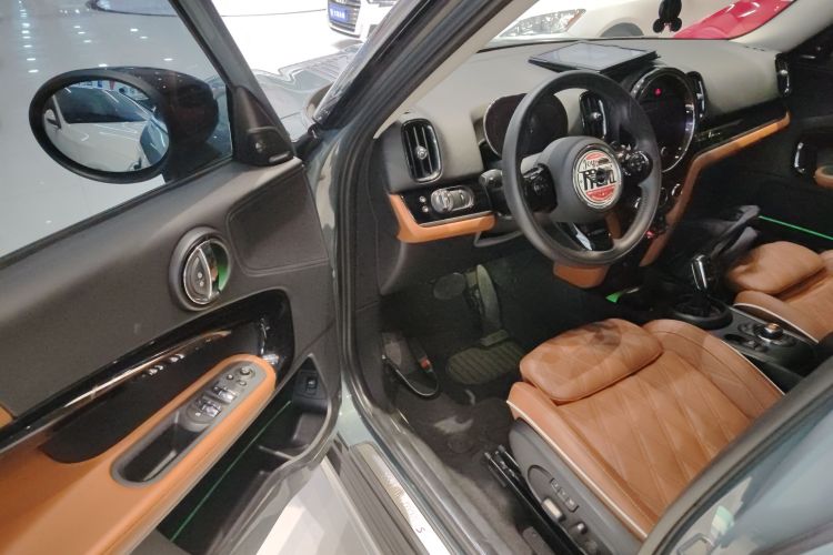 MINI Countryman 2021款 2.0T COOPER S ALL4中控内饰20