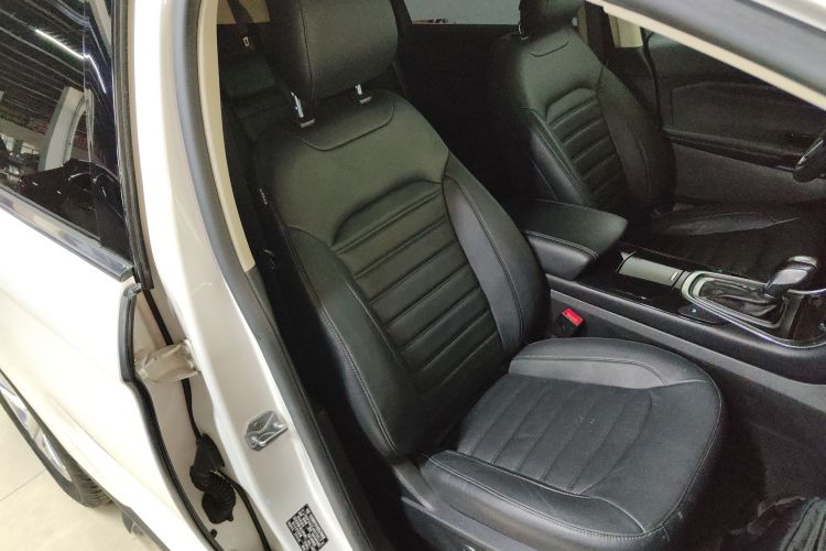 福特 锐界 2018款 EcoBoost 245 两驱豪锐型 7座 国V局部细节41