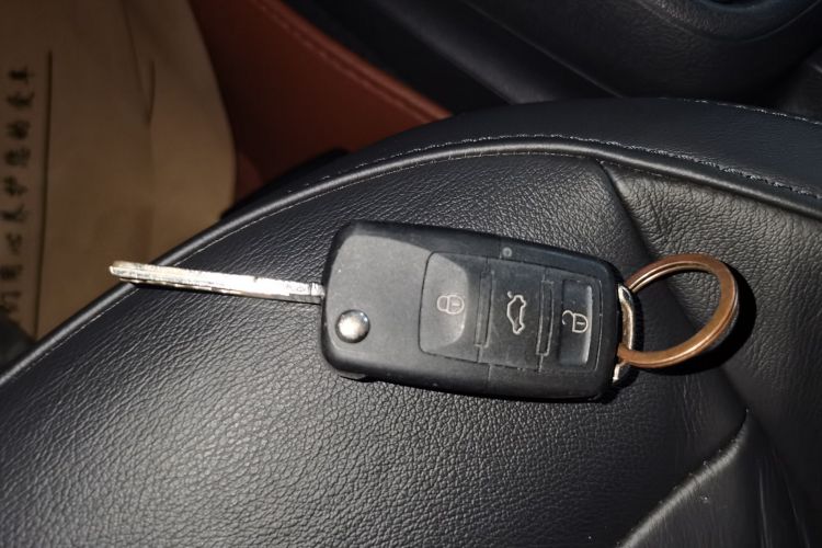 大众 朗逸 2013款 改款 1.4TSI DSG舒适版中控内饰11