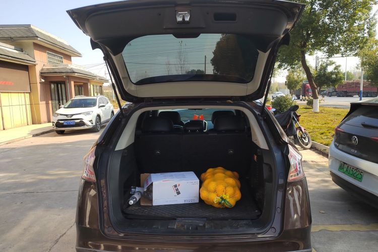 纳智捷 优6 SUV 2015款 1.8T 时尚型机舱底盘23