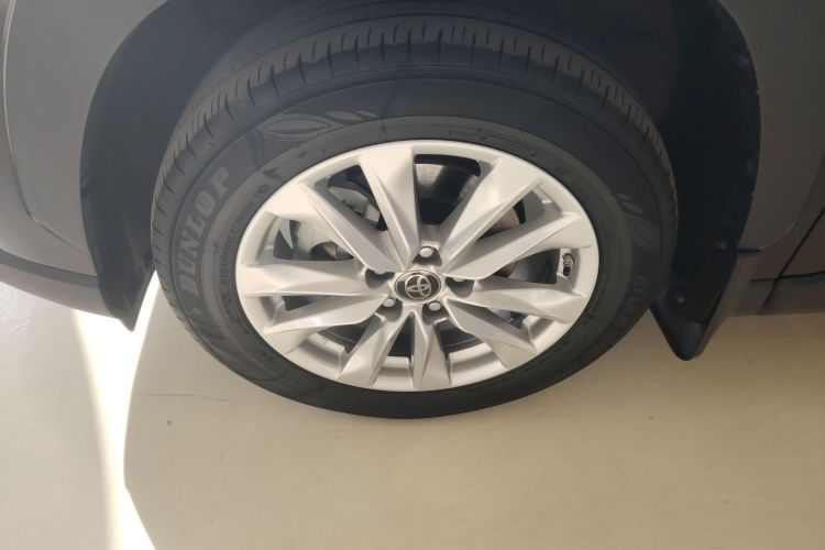 丰田 卡罗拉锐放 2023款 2.0L 先锋版车身外观6007