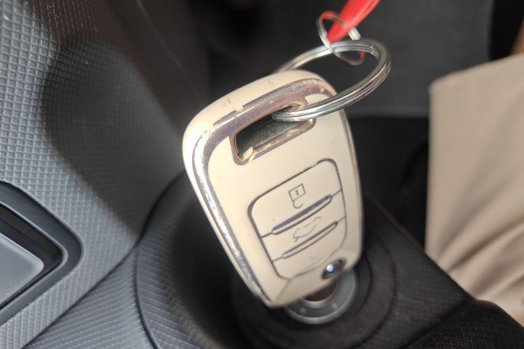 五菱汽车 宏光MINIEV 2021款 马卡龙臻享款 磷酸铁锂中控内饰7001