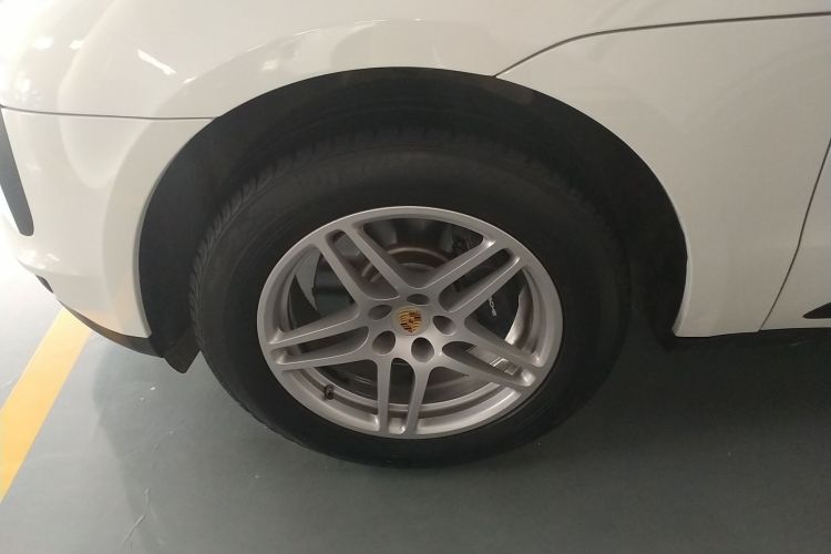 保时捷 2021款 Macan 2.0T车身外观35