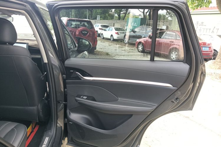 荣威RX5 MAX 2022款 2.0T 自动有为尊荣版中控内饰45