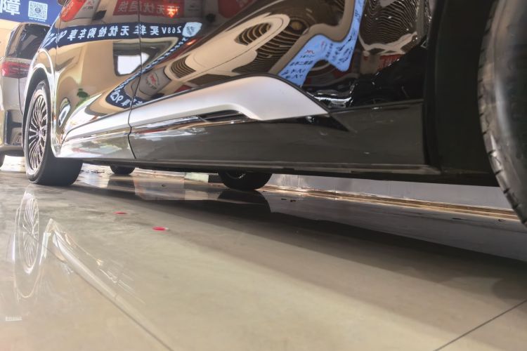 腾势D9 2024款 DM-i 1050 尊享型局部细节9002