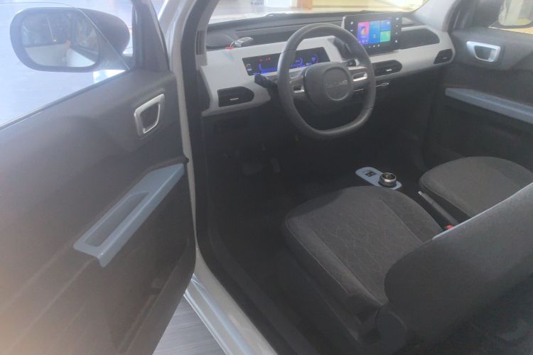 吉利银河 2024款 熊猫mini 200km 耐力熊中控内饰20