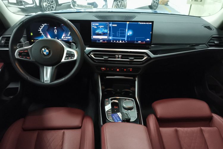 宝马3系 2024款 325i M运动套装中控内饰12