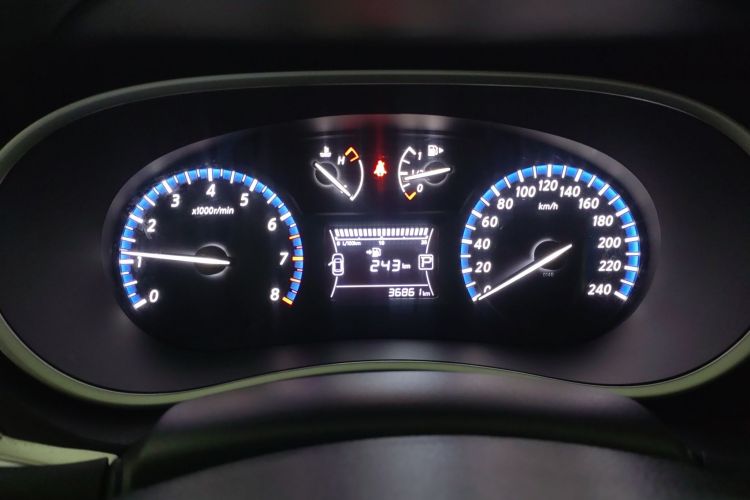 启辰T90 2017款 2.0L CVT智尚版中控内饰14