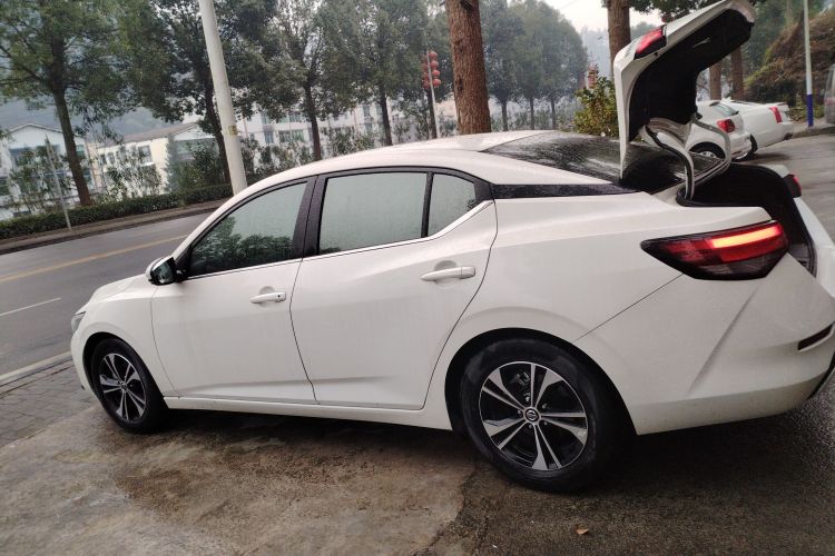 日产 轩逸 2022款 1.6L XL CVT悦享版车身外观4