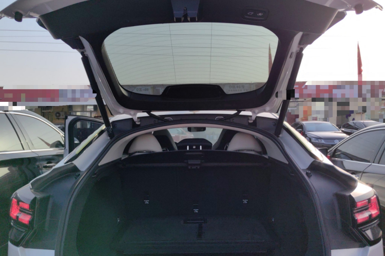 领克05 2020款 2.0TD 两驱耀Halo机舱底盘23