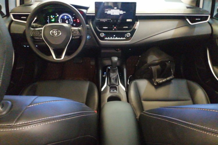 丰田 卡罗拉 2023款 1.8L 智能电混双擎 精英版中控内饰12