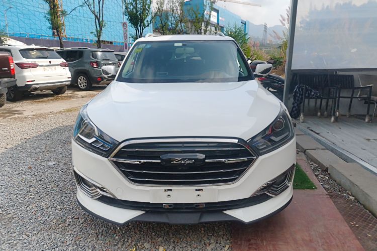 众泰T300 2017款 1.5T CVT尊享型车身外观2