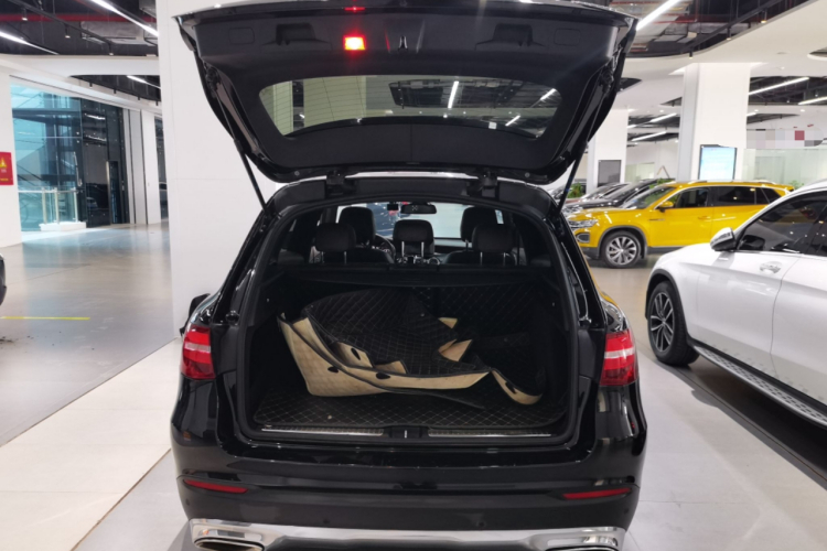 奔驰GLC 2018款 改款 GLC 200 4MATIC机舱底盘23