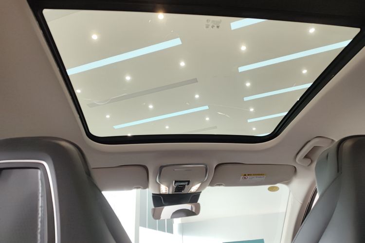 红旗HS3 PHEV 2024款 PHEV 115km 劲为版中控内饰22