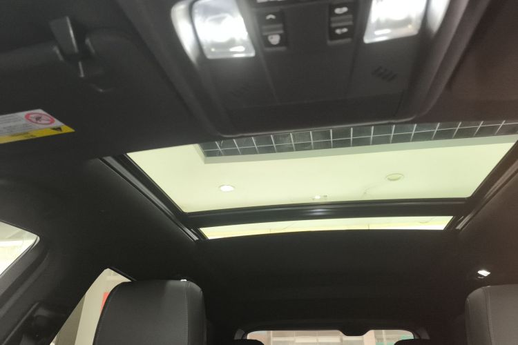 凯迪拉克XT5 2022款 2.0T 四驱豪华型（蜂鸟版）中控内饰22