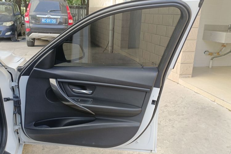 宝马3系 2014款 320Li 时尚型中控内饰42