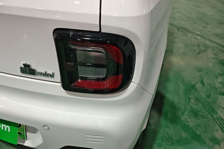 吉利银河 2024款 熊猫mini 200km 耐力熊车身外观9