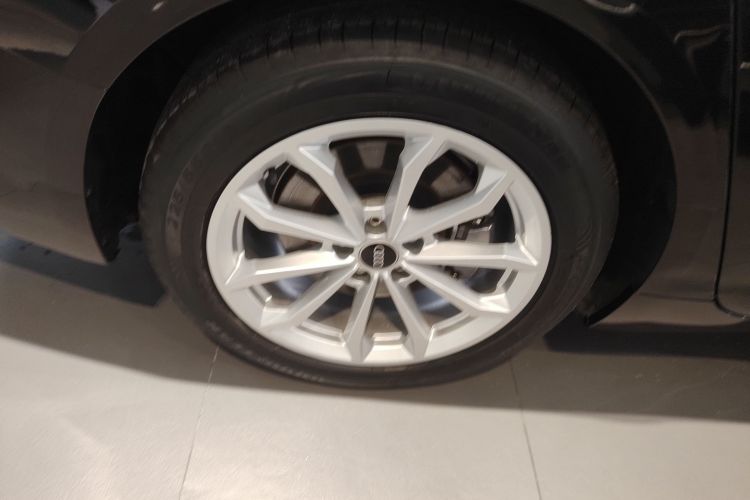 奥迪A6L 2022款 40 TFSI 豪华致雅型车身外观6008