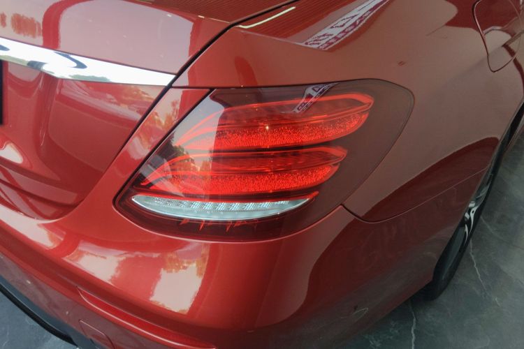 奔驰E级(进口) 2019款 E 260 运动版车身外观6001