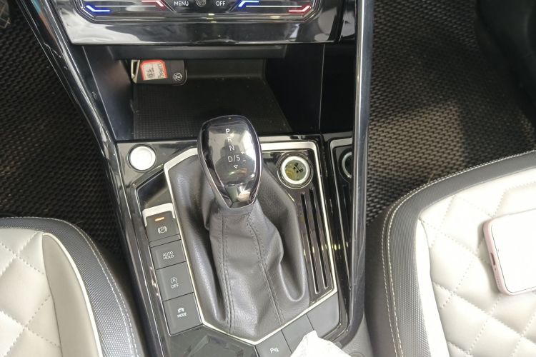 大众 探岳 2023款 300TSI 两驱豪华Plus进阶版中控内饰18