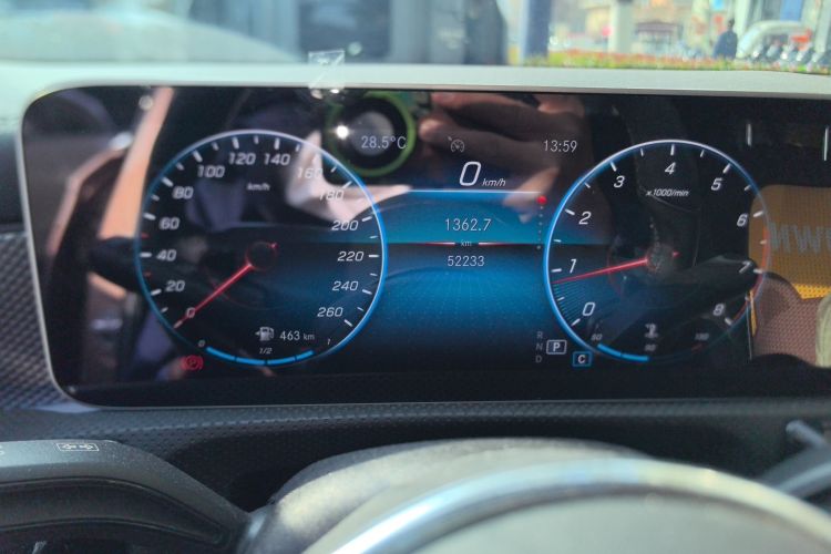 奔驰A级 2019款 改款 A 200 L中控内饰15