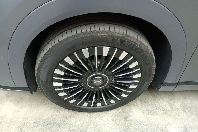 小鹏X9 2025款 星舰版车身外观6007