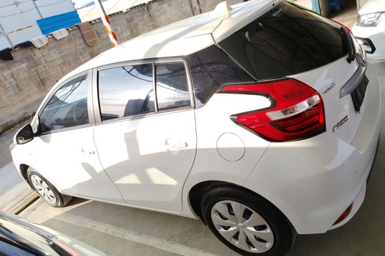 丰田 YARiS L 致炫 2022款 1.5L CVT领先PLUS版车身外观4