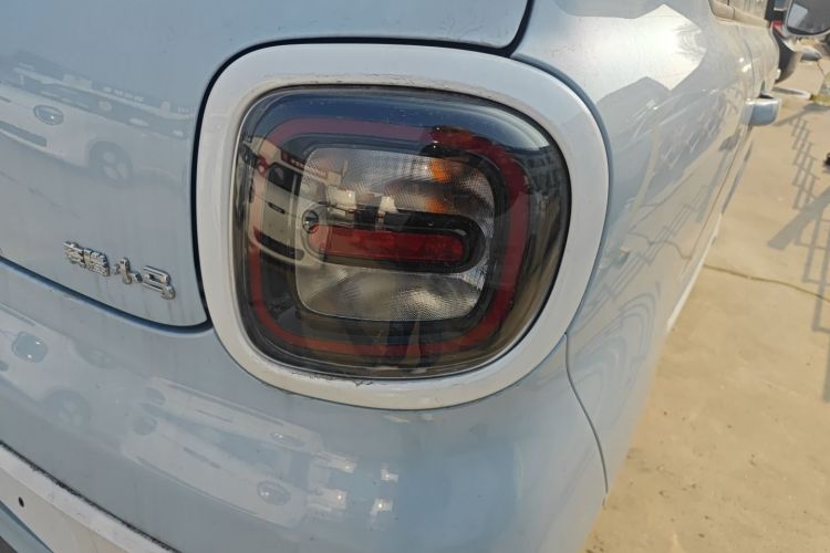 奔腾小马 2026款 222km 炫彩马车身外观9