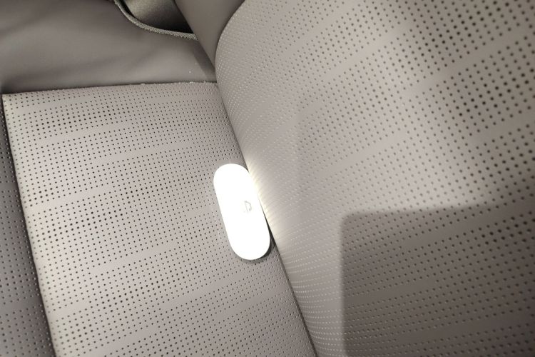 零跑汽车 零跑B10 2025款 510激光雷达版中控内饰7001