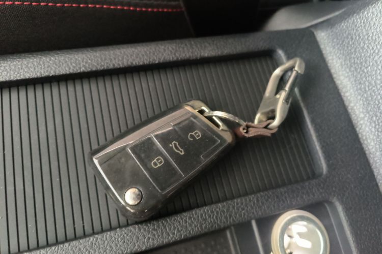 大众 高尔夫GTI 2019款 2.0TSI GTI 国V中控内饰7001