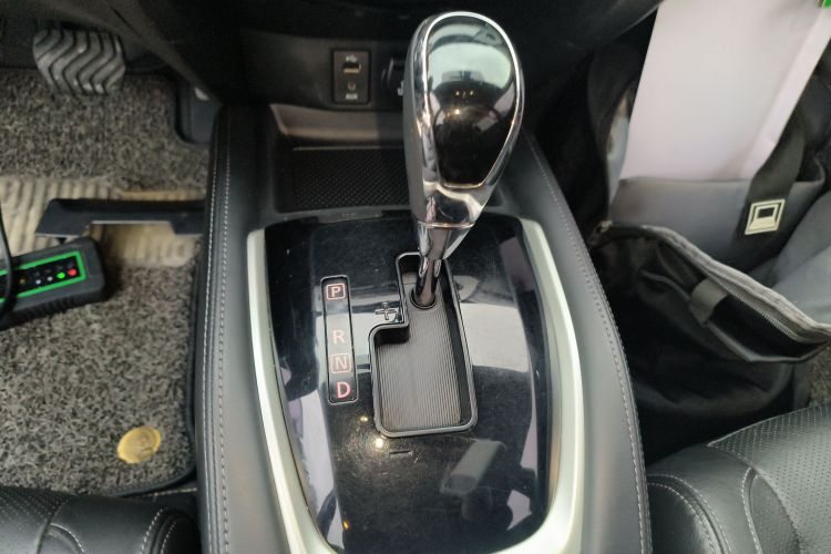 日产 奇骏 2017款 2.0L CVT舒适版 2WD中控内饰18