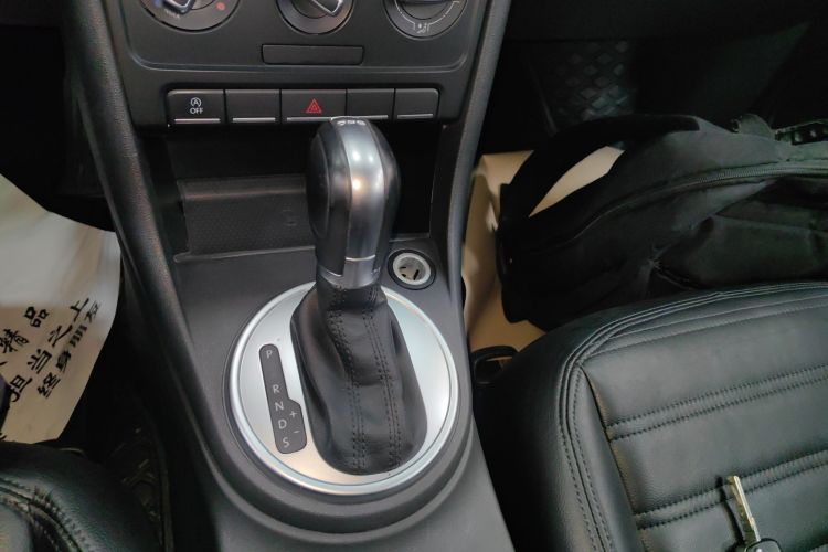 大众 甲壳虫 2015款 180TSI中控内饰18