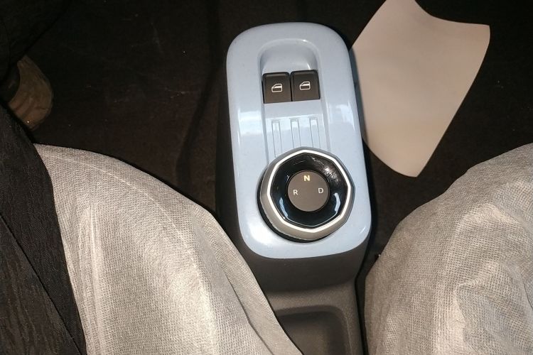 吉利银河 2024款 熊猫mini 200km 耐力熊中控内饰18